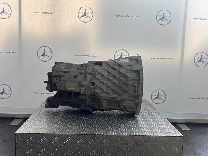Versnellingsbak van een Mercedes Sprinter, Auto-onderdelen, Transmissie en Toebehoren, Mercedes-Benz, Gebruikt, 3 maanden garantie