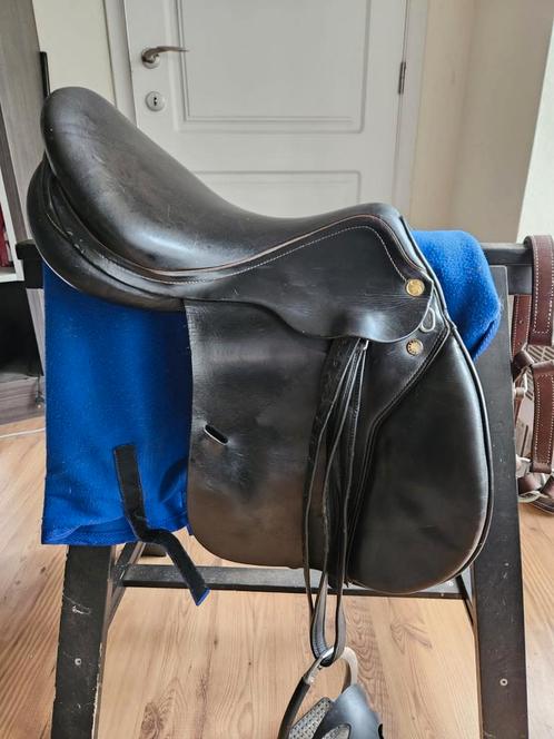 Prestige VZH zadel 17inch, Dieren en Toebehoren, Paarden en Pony's | Overige Paardenspullen, Zo goed als nieuw, Ophalen of Verzenden