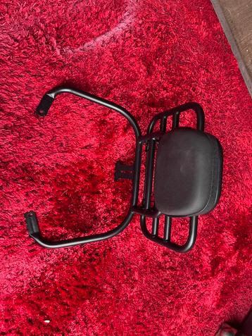 Vespa gts sport rek mat zwart beschikbaar voor biedingen