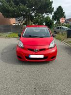 Toyota Aygo 1.0 benzine euro 5, Auto's, Voorwielaandrijving, Euro 5, 50 kW, Zwart