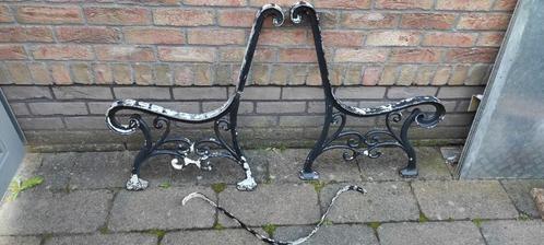 Originele oude ,zwaar gietijzeren park tuinbank onderstel me, Tuin en Terras, Tuinbanken, Zo goed als nieuw, Hout, Ophalen