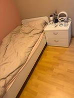 1 persoon bed met laddebodem + matras en nachtkastje, Huis en Inrichting, Slaapkamer | Complete slaapkamers, Ophalen, Zo goed als nieuw