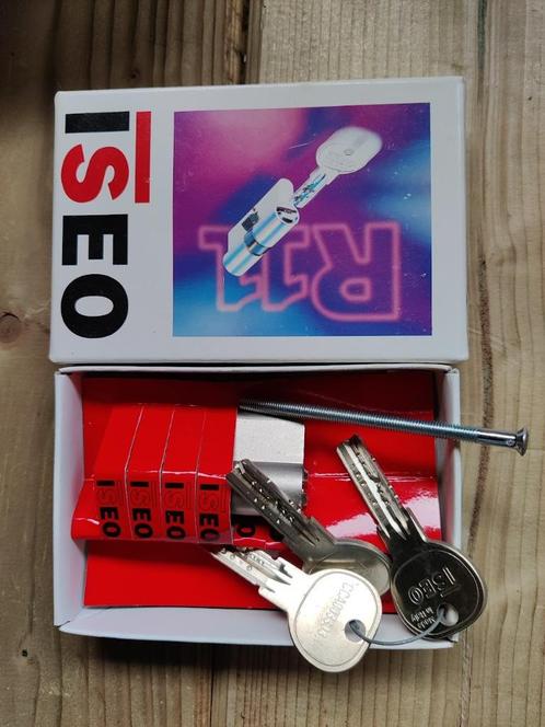 ISEO R11 cylinderslot, Doe-het-zelf en Bouw, Hang- en Sluitwerk, Nieuw, Slot, Ophalen