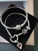 PANDORA 2 ARMBANDEN EN BEDELS IDEAAL VALENTIJNCADEAU 💝, Kleding | Dames, Riemen en Ceinturen, Ophalen