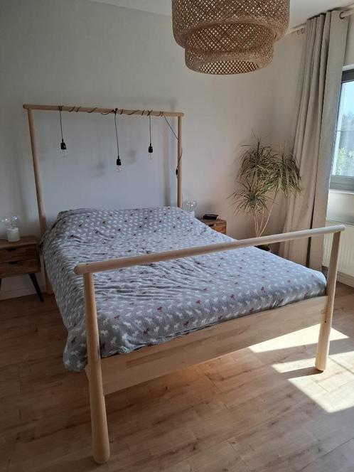 Bed, Huis en Inrichting, Slaapkamer | Bedden, Zo goed als nieuw, Ophalen