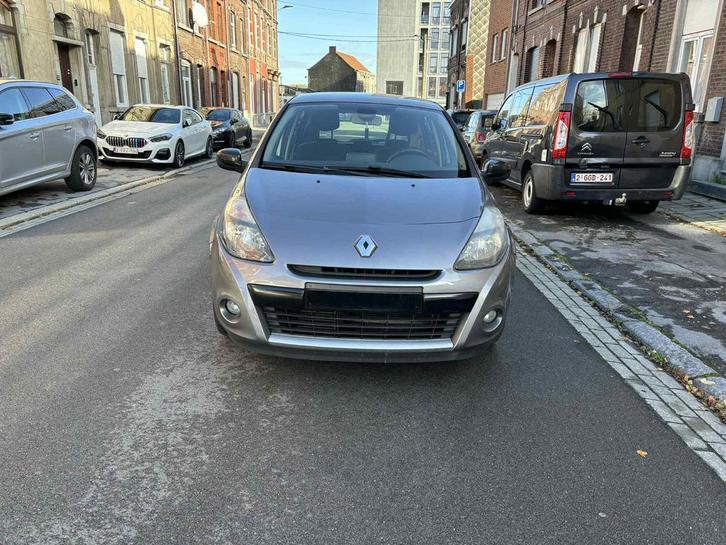 Renault clio 1.5 diesel- année 2011- 170000km- GPS, Auto's, Renault, Particulier, Clio, ABS, Airbags, Airconditioning, Centrale vergrendeling