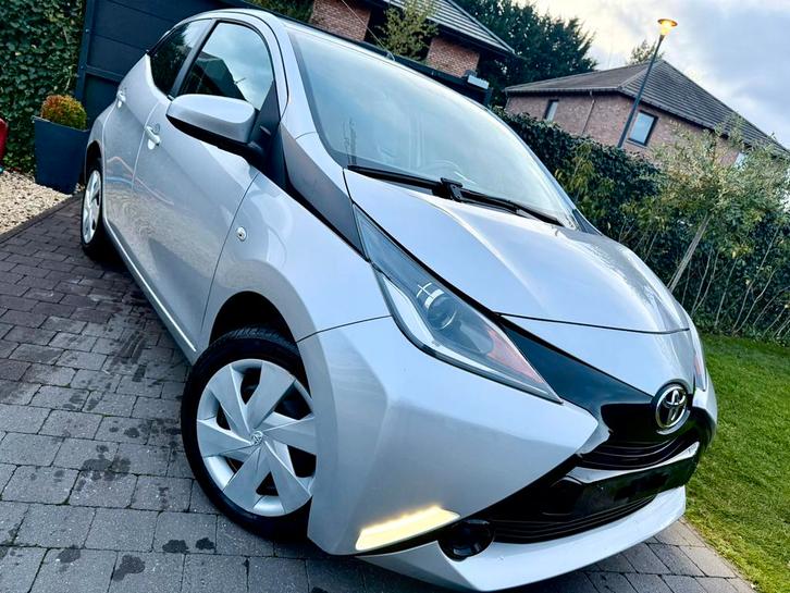 Toyota Aygo 1.0i * 56.000 Km * Etat Neuf * Full Airco * 5p !, Autos, Toyota, Entreprise, Achat, Aygo, ABS, Airbags, Air conditionné