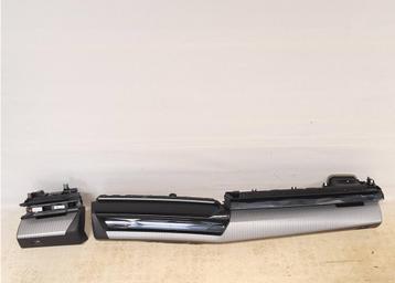 Decoratieve Console Lijst BMW 5 G60 G61 Aluminium Rhombicle  beschikbaar voor biedingen