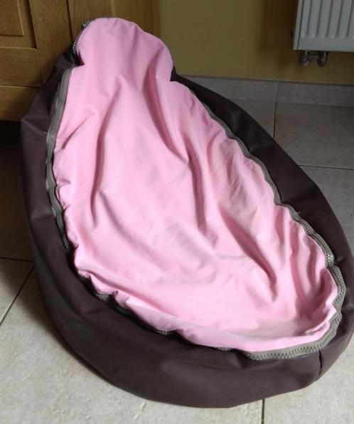 Coussin pouf Doomoo pour bébé, Enfants & Bébés, Relax bébé, Utilisé, Autres marques, Avec ceinture(s), Réglable, Enlèvement