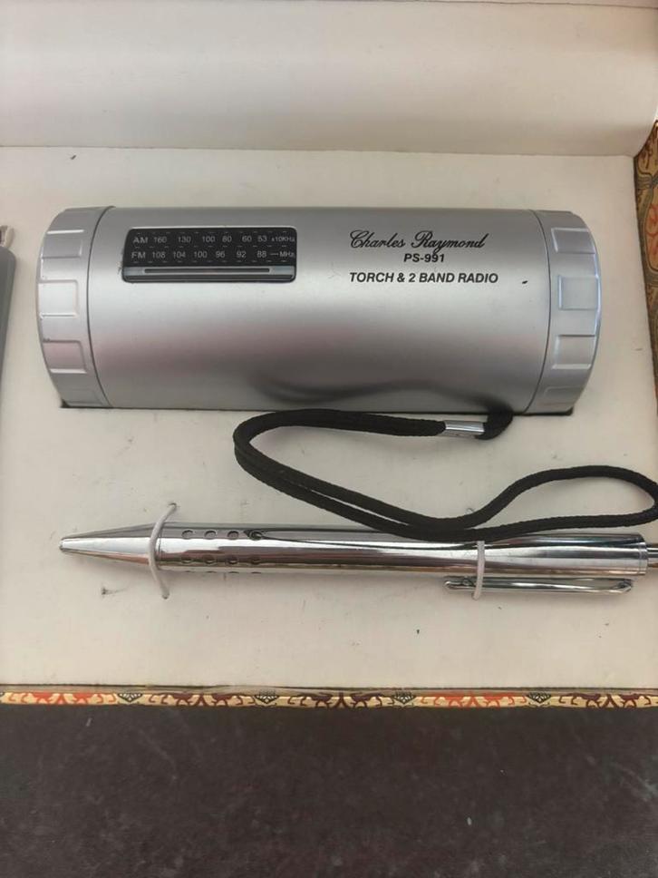 Charles raymond radio & balpen, Diversen, Bureau-accessoires, Zo goed als nieuw, Ophalen