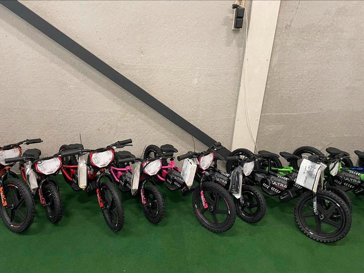 Nieuwe Ultra 16 of 12 inch elektrische loopfiets, Kinderen en Baby's, Speelgoed | Buiten | Voertuigen en Loopfietsen, Nieuw, Loopfiets