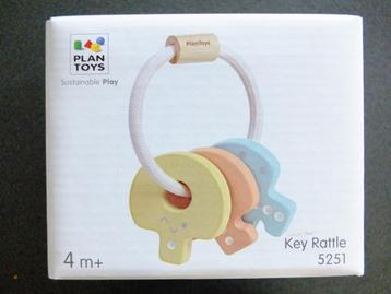 Hochet / Trousseau de trois clés colorées en bois Plantoys beschikbaar voor biedingen