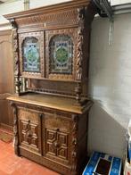 Antieke  Mechelse kast, Ophalen