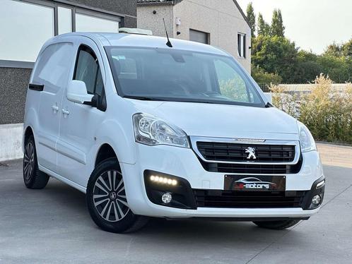 Citroën Berlingo • EXCELLENT ETAT • 2 PORTES LATERAL, Auto's, Bestelwagens en Lichte vracht, Bedrijf, Te koop, ABS, Achteruitrijcamera