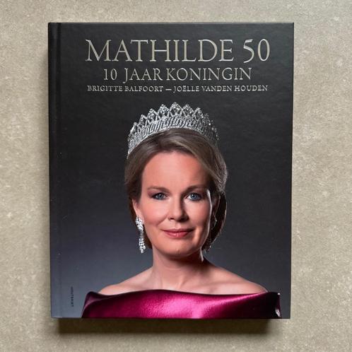 Mathilde 50 - 10 jaar koningin, Boeken, Politiek en Maatschappij, Zo goed als nieuw, Politiek en Staatkunde, Ophalen of Verzenden