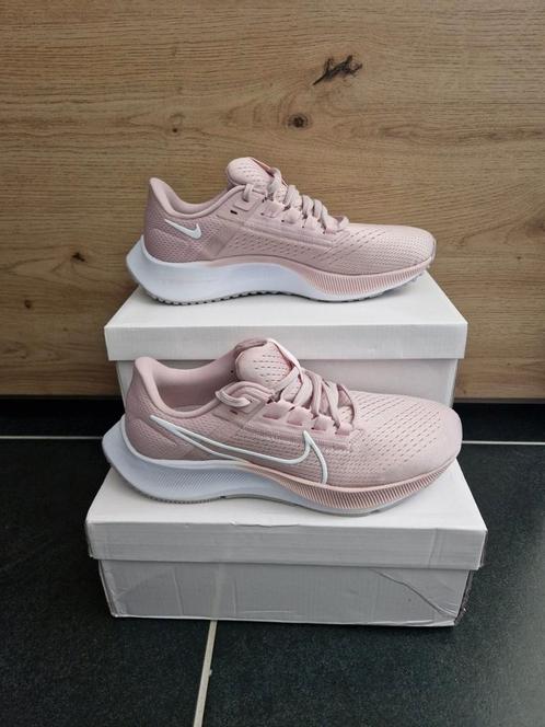 Baskets/Sneakers, Nike Pegasus, rose pâle, 39, NEUVES, Sport en Fitness, Loopsport en Atletiek, Nieuw, Hardloopschoenen, Hardlopen