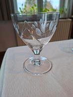 ensemble de verres à vin anciens, Enlèvement