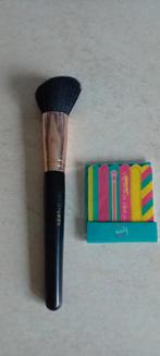 Pinceau pour le blush, Maquillage, Enlèvement ou Envoi, Comme neuf, Joues