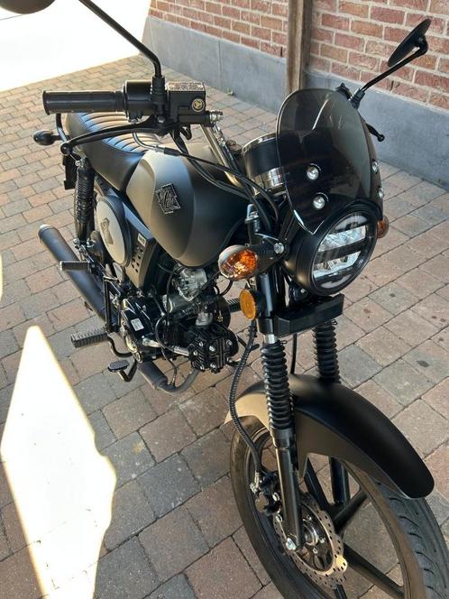 Archive First 50 cc brommer zo goed als nieuw - 1000KM - 3M, Fietsen en Brommers, Brommers | Overige merken, Zo goed als nieuw
