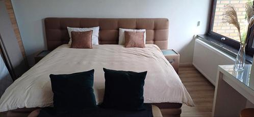 Velda boxspring en nachttafeltjes, Huis en Inrichting, Slaapkamer | Boxsprings, Zo goed als nieuw, Ophalen
