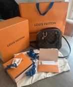 Alma louis vuitton bb-tas, Handtassen en Accessoires, Tassen | Schoudertassen, Ophalen of Verzenden