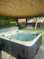 Jacuzzi, Ophalen, Zo goed als nieuw, Vast