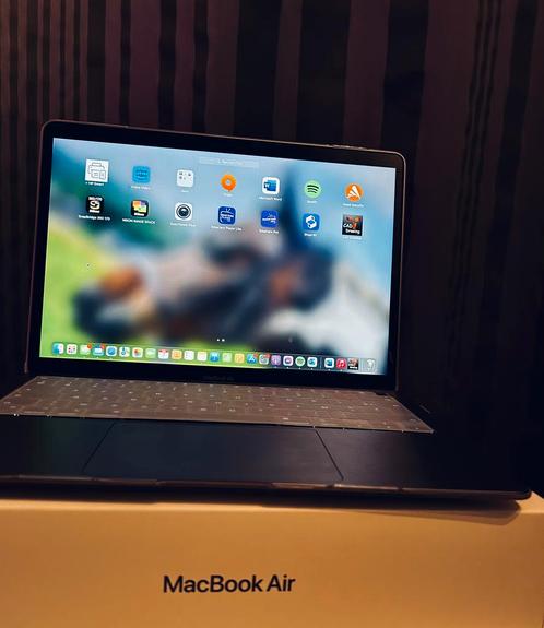 MacBook Air uit het jaar 2022, Computers en Software, Apple Macbooks, MacBook