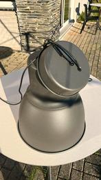 Metalen hanglampen 2 stuks in nieuwstaat., Huis en Inrichting, Lampen | Lampenkappen, Ophalen, Zo goed als nieuw