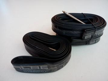 3 nieuwe Binnenbandjes 18-28mm met ventiel 60 MM. beschikbaar voor biedingen