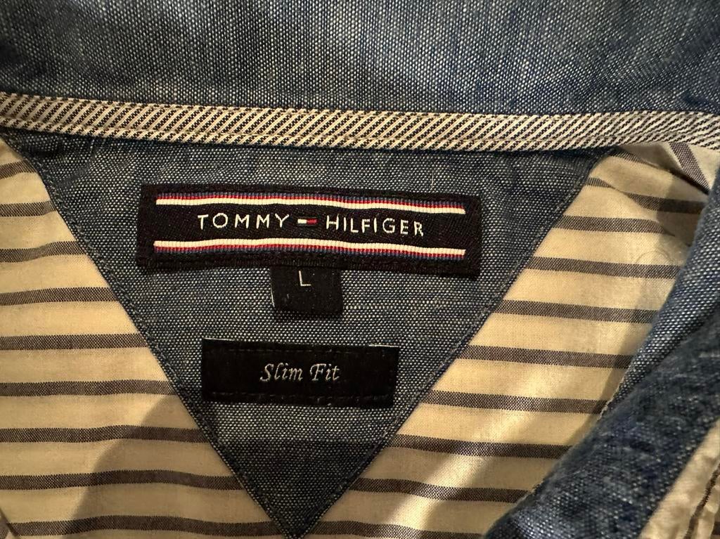 Chemise de costume rayée Tommy Hilfiger en état neuf, Vêtements | Hommes, Tour de cou 41/42 (L), Enlèvement ou Envoi, Comme neuf