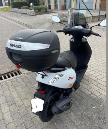 Coffre Piaggio Zip Shad 29, Enlèvement ou Envoi, Comme neuf