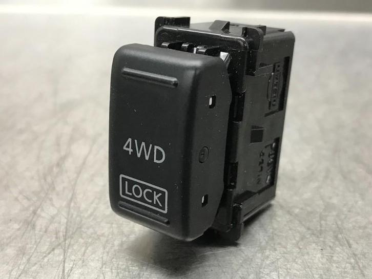 DIVERS Schakelaar 2WD/4WD Nissan Murano (Z51) (|NILES|), Autos : Pièces & Accessoires, Autres pièces automobiles, Nissan, Utilisé