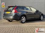 Volvo V60 1.6 D2 Momentum | Climate | Cruise | Navi | PDC |, Auto's, Volvo, Zwart, 119 g/km, Bluetooth, Zilver of Grijs