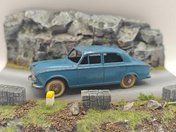 Dinky Toys France 24b Peugeot 403 beschikbaar voor biedingen