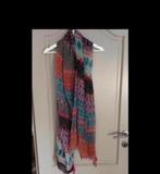 Meerkleurige lange sjaal., Vêtements | Femmes, Bonnets, Écharpes & Gants, Comme neuf, H&M., Enlèvement ou Envoi, Écharpe