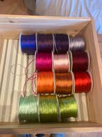 Nieuwe rollen satijn koord voor bv sierraden speenkoorden, Hobby en Vrije tijd, Naaien en Fournituren, Ophalen of Verzenden, Zo goed als nieuw