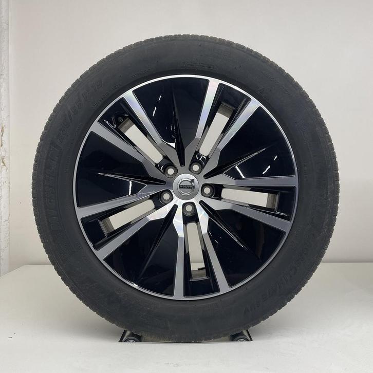 Volvo 19 inch velgen + Allseason banden XC90 2015-, Auto-onderdelen, Banden en Velgen, Banden en Velgen, All Season, 19 inch, 235 mm