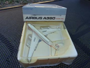 Airbus A380 - Hua Peng - 1/300 beschikbaar voor biedingen