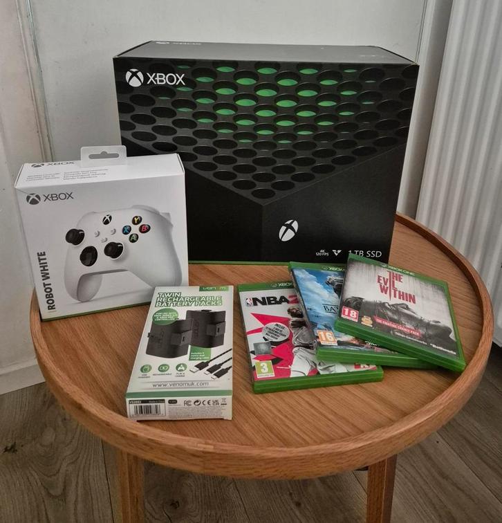 Xbox Series X-console + witte controller ++, Games en Spelcomputers, Spelcomputers | Xbox Series X en S, Gebruikt, Xbox Series X