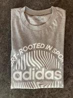 Adidas CM-lichtgrijs T-shirt met witte letters XS, Kleding | Heren, T-shirts, Ophalen of Verzenden, ADIDAS, Grijs, Gedragen