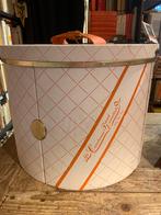 Cointreau travel box Dita Von Teese hoedendoos, Ophalen