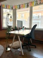 Bureau (wit) + bureaustoel (zwart), Huis en Inrichting, Bureaus, Ophalen, Zo goed als nieuw, Bureau