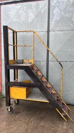verrijdbare plateautrap, bordestrap 7 tredes met stootranden, Doe-het-zelf en Bouw, Ladders en Trappen, Ophalen, Gebruikt, Trap
