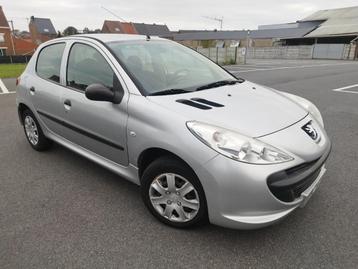 peugeot 206 + benzine beschikbaar voor biedingen