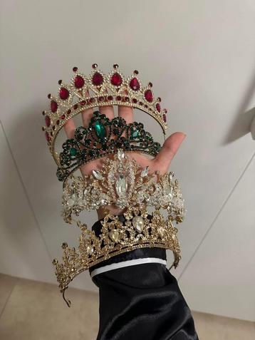 Kroon - tac - tiara beschikbaar voor biedingen