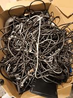 Partij kabels, toetsenborden, Enlèvement