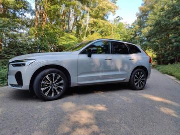 Volvo XC60 B4 (14 000 km), Argent ou Gris, Achat, Noir, 5 portes
