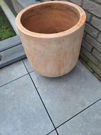 Schitterende grote terracotta pot met waterafvoer., 40 tot 70 cm, 25 tot 40 cm, Terracotta, Tuin