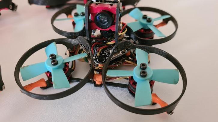 Eachine Aurora 68 whoop Spektrum (2-stuks), Hobby en Vrije tijd, Modelbouw | Radiografisch | Helikopters en Quadcopters, Ophalen of Verzenden