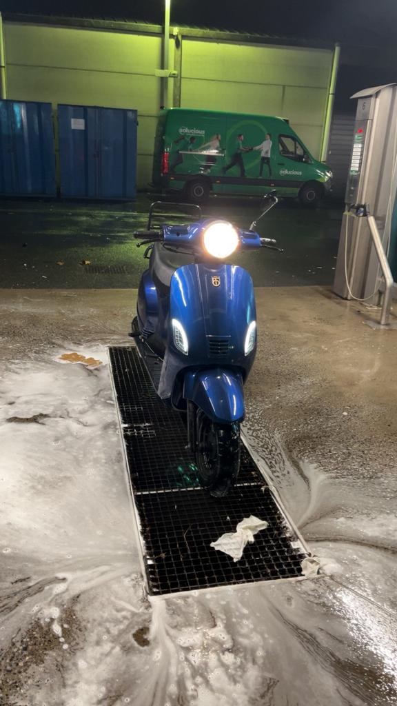 Btc riva vastlooper, Fietsen en Brommers, Brommeronderdelen | Scooters, Ophalen